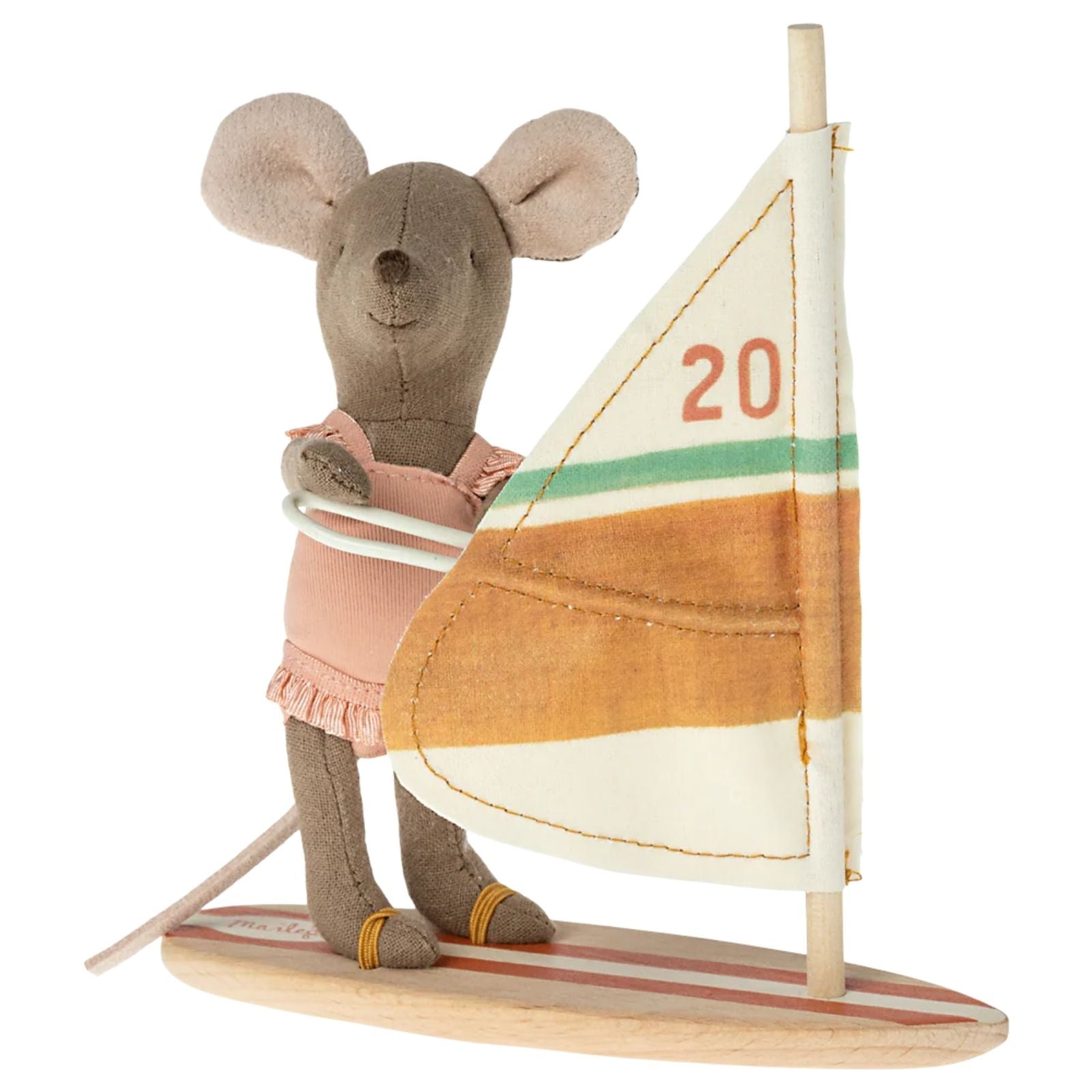 Beach mice, Surfer little sister