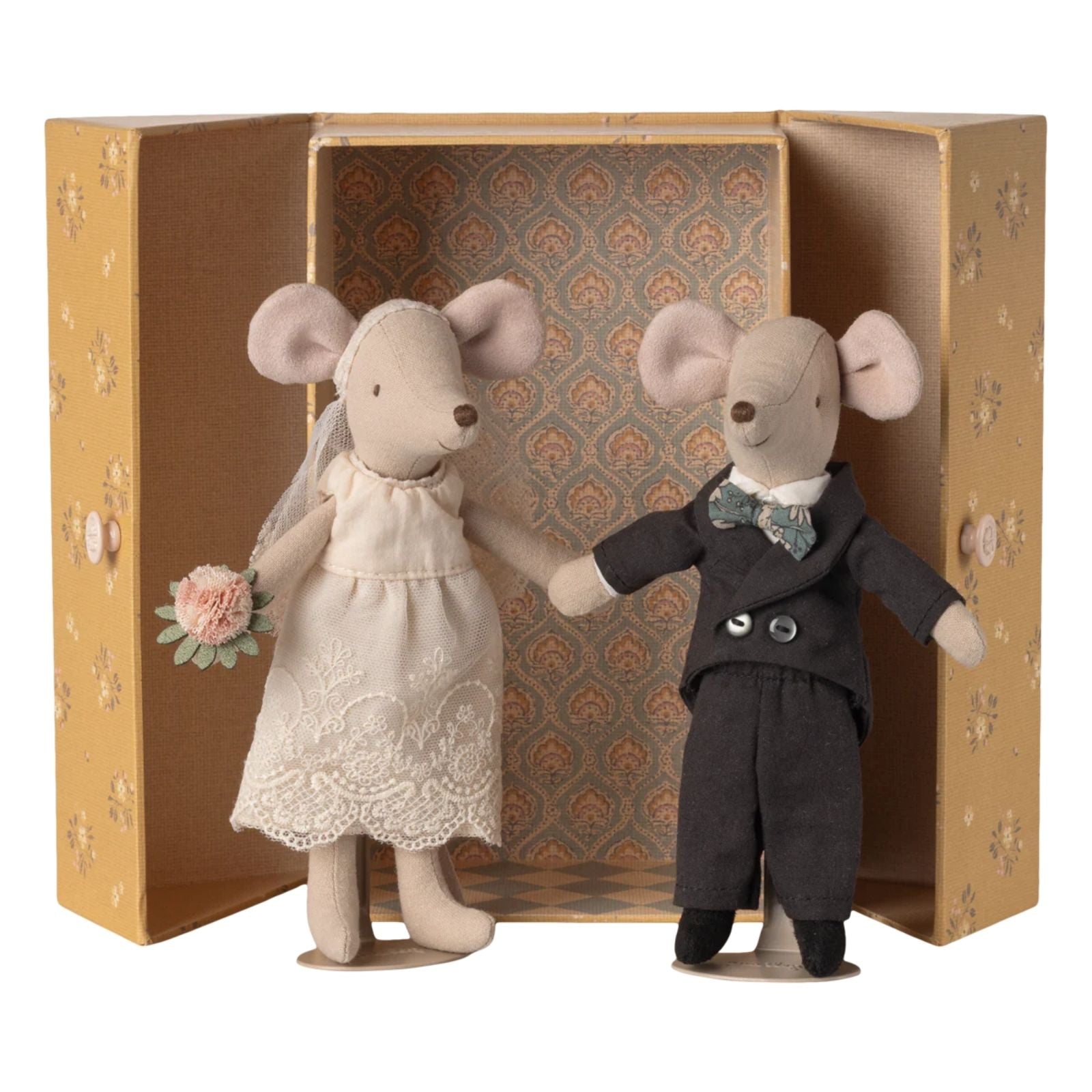 Wedding mice couple in box - Mum and dad