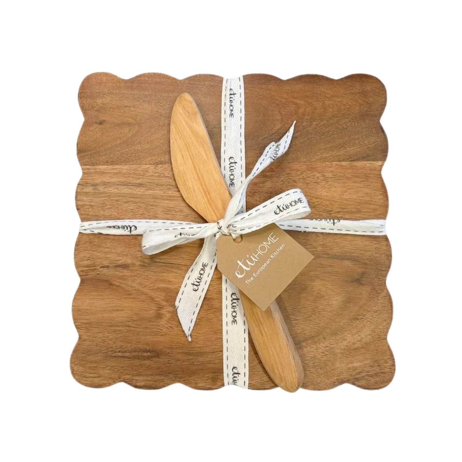 Scalloped Cutting Board with Spreader - small natural