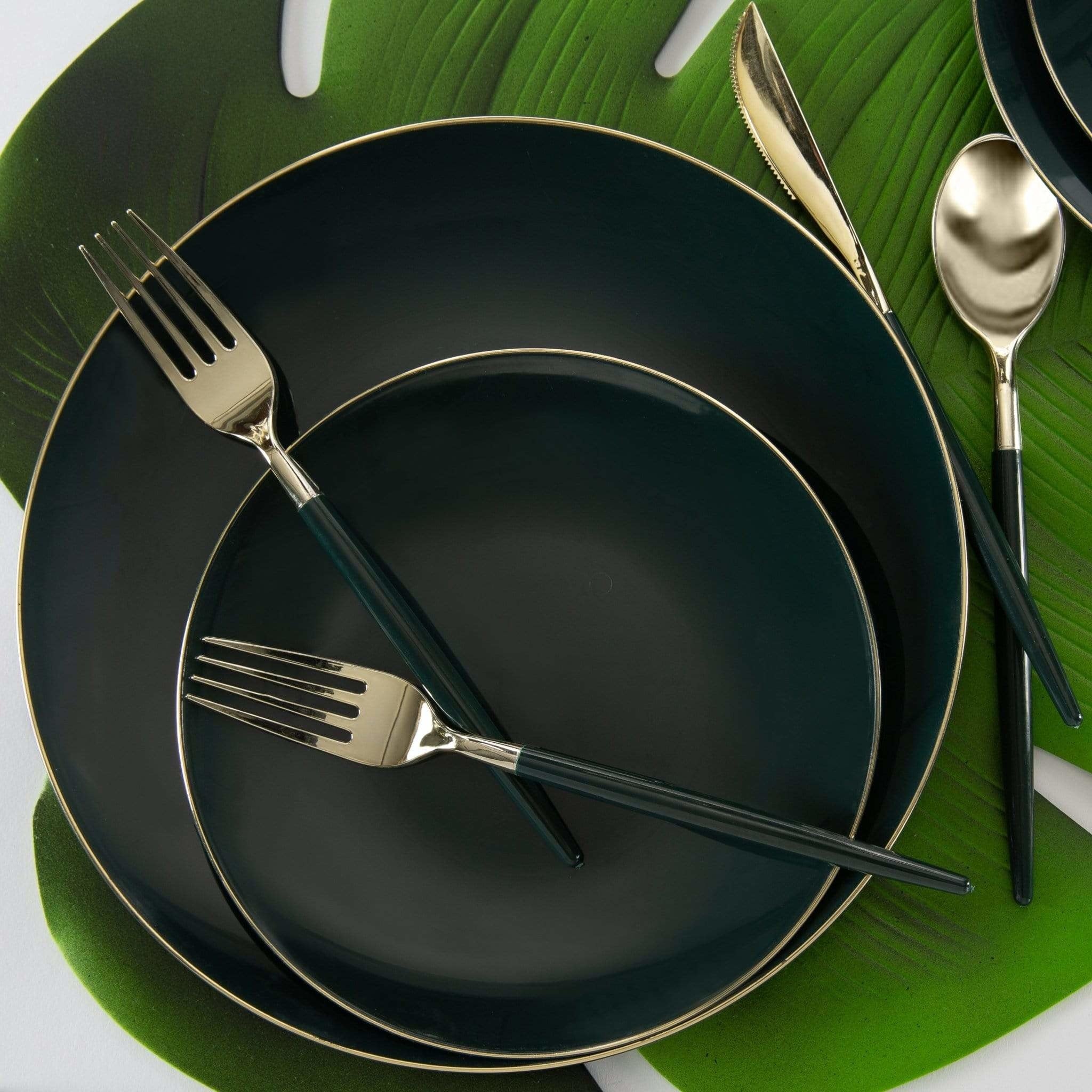 Round Emerald • Gold Plastic Dinner Plates