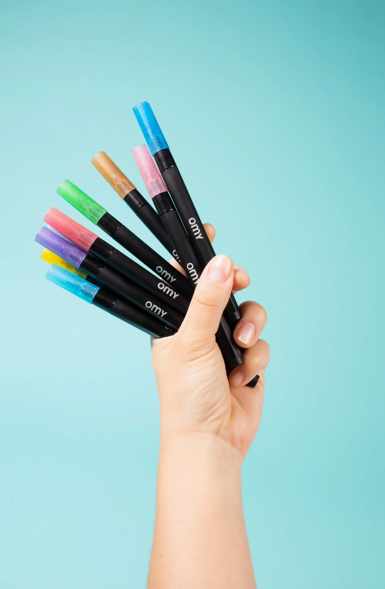 9 Glitter Markers