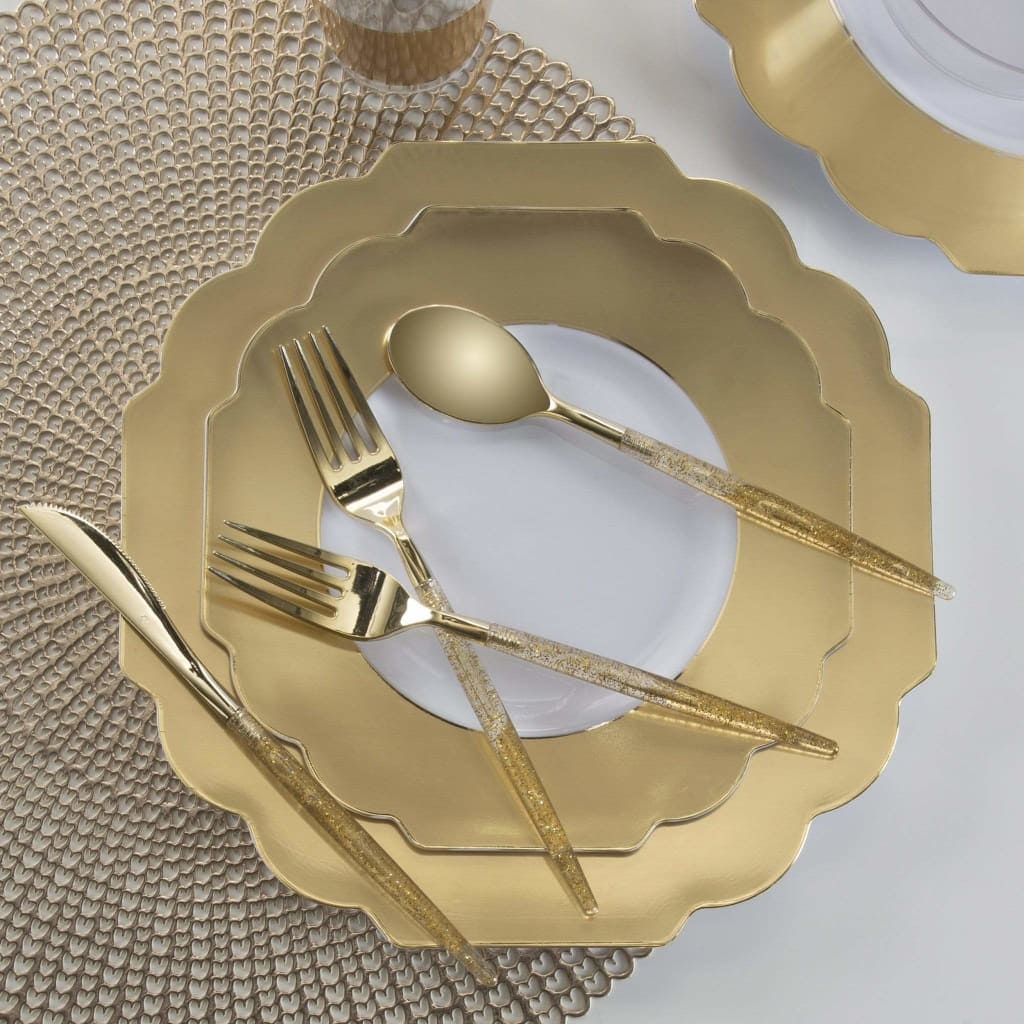 Gold Scalloped Plastic Plates | 10 Pack