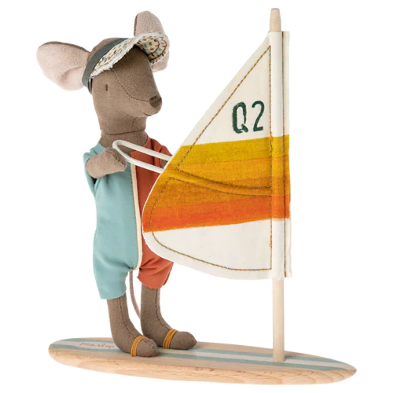 Beach mice, Surfer big brother