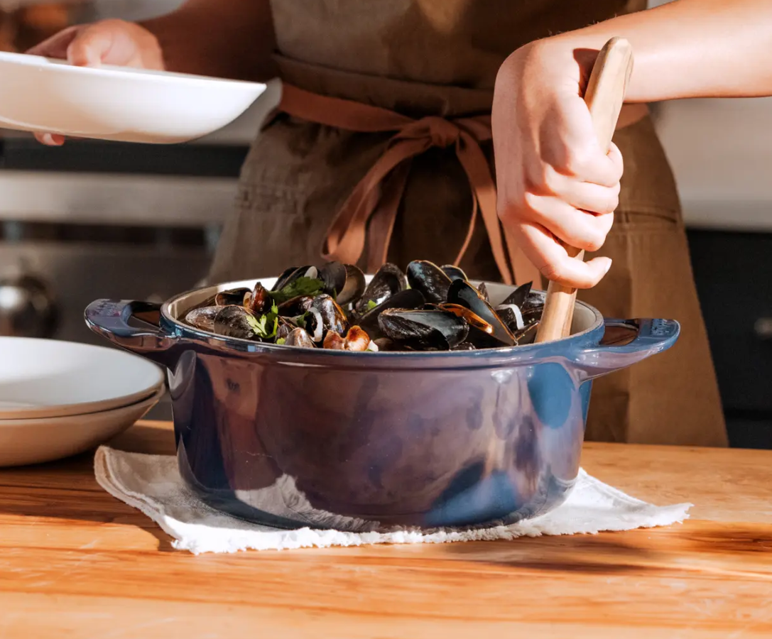 Enameled Cast Iron 5.5 qt. Round Dutch Oven - Harbour Blue